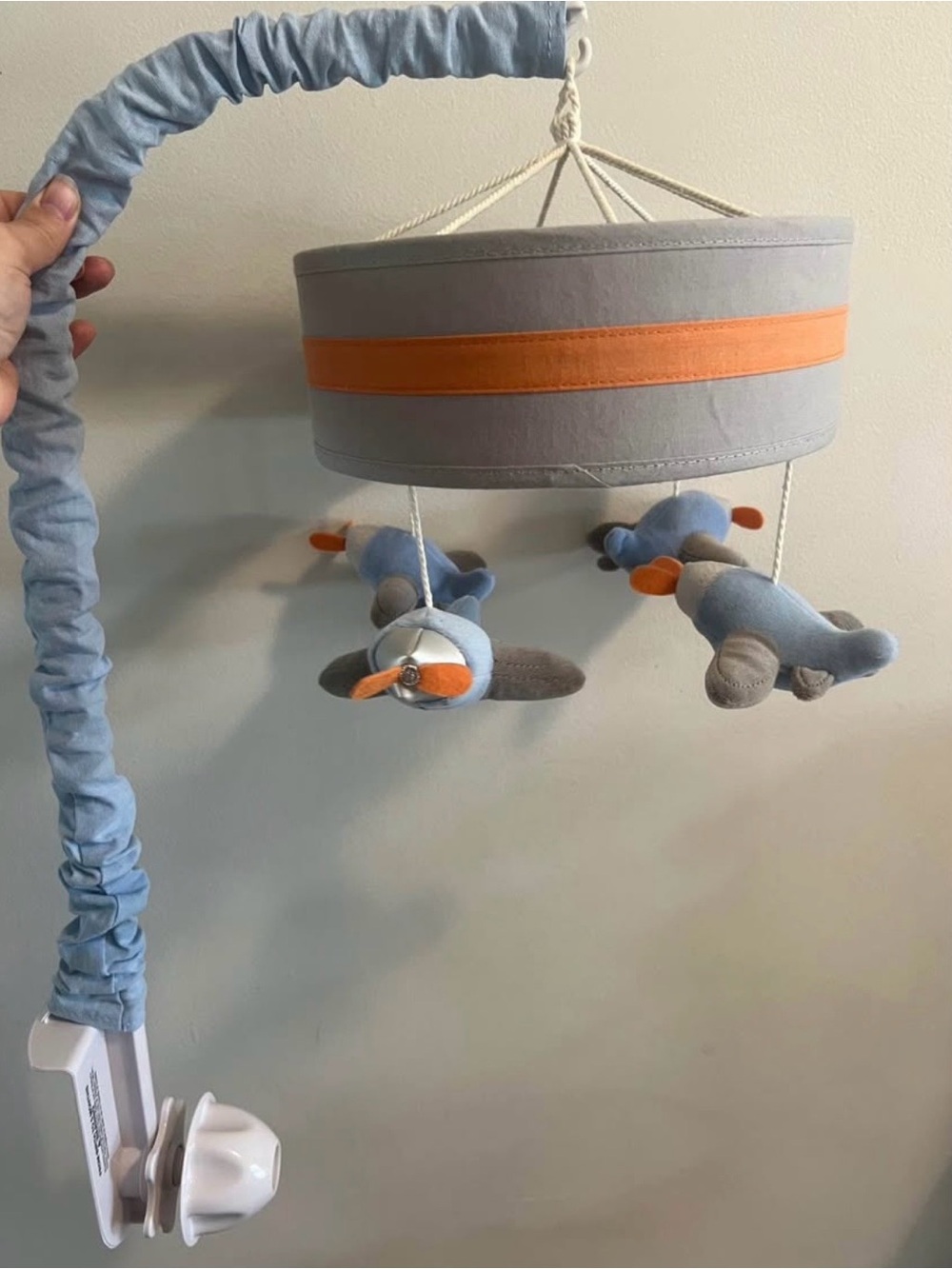 Crib mobile